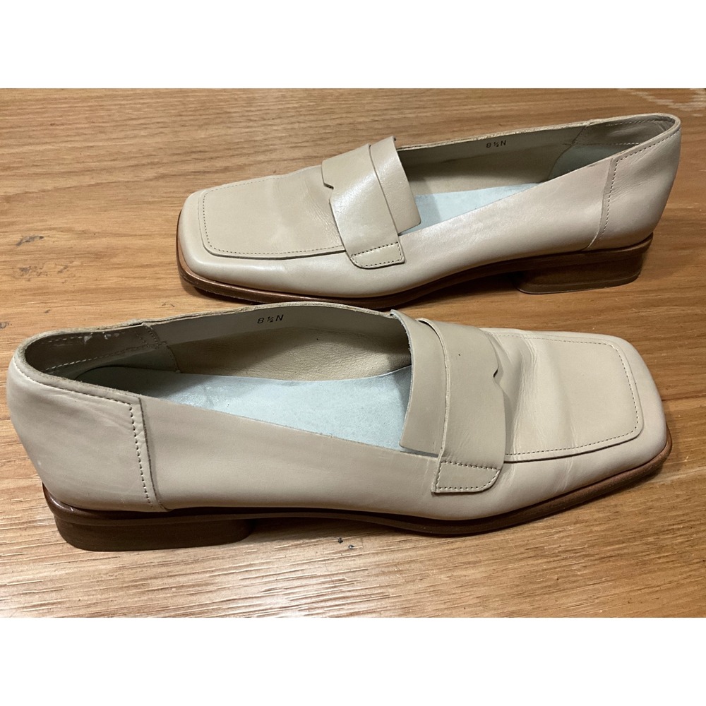 Nickels Womens Beige Leather Square Toe Penny Loafers Size 8.5 N Narrow